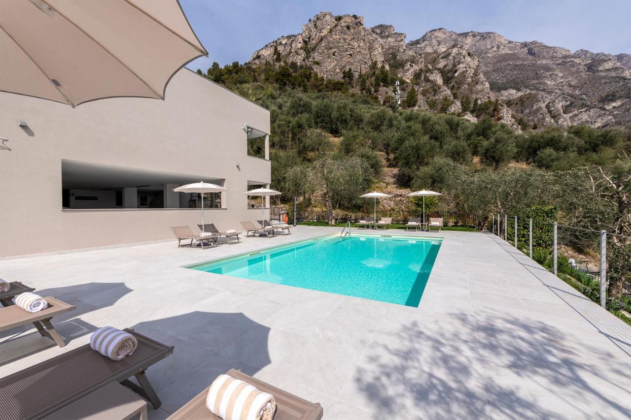 Evo Suites Apartments Limone sul Garda Bagian luar foto