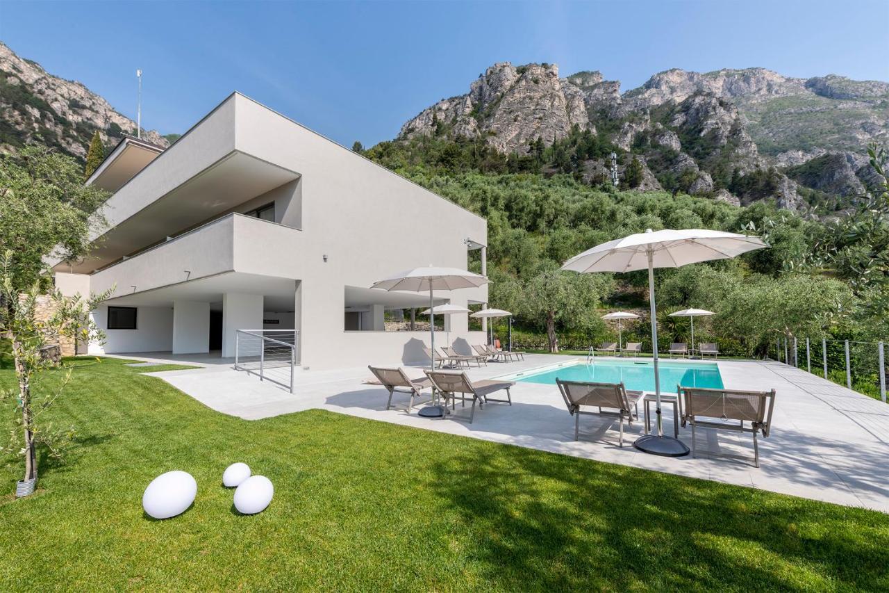 Evo Suites Apartments Limone sul Garda Bagian luar foto