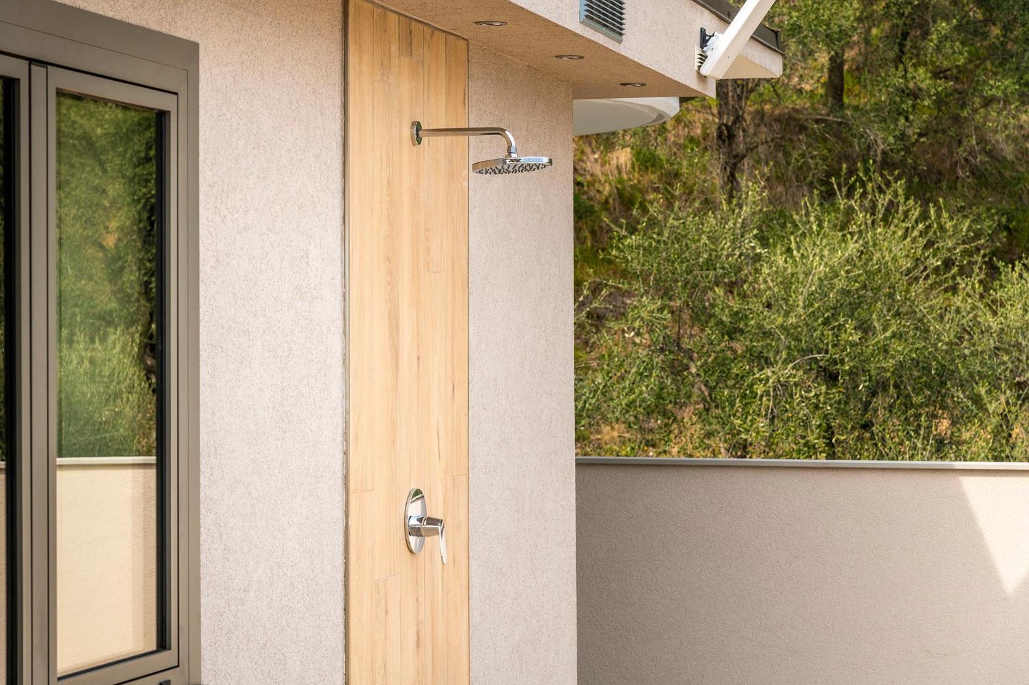 Evo Suites Apartments Limone sul Garda Ruang foto